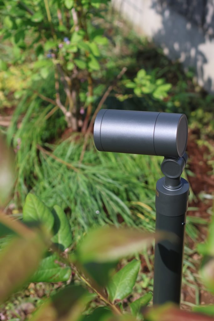 谷市T様邸 庭リフォーム施工例 落葉樹と宿根草のナチュラルガーデンのライトアップ